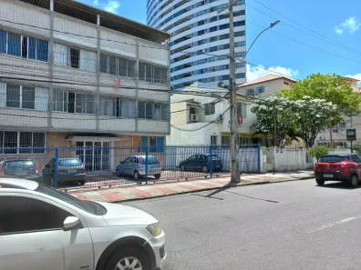 Prédio Residencial com 18 Quartos à venda, 90m² no Torre, Recife