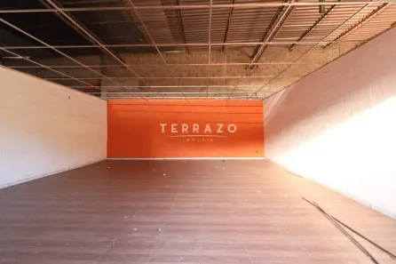 Galpão/Depósito/Armazém para alugar, 200m² no Várzea, Teresópolis