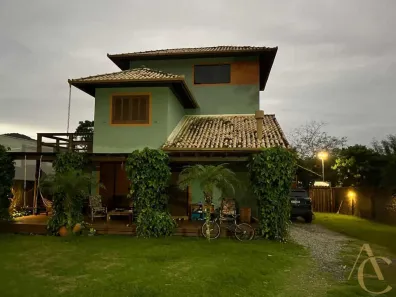 Casa com 3 Quartos à venda, 250m² no Pântano do Sul, Florianópolis