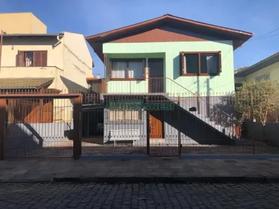 Casa com 4 Quartos à venda, 246m² no Santa Catarina, Caxias do Sul