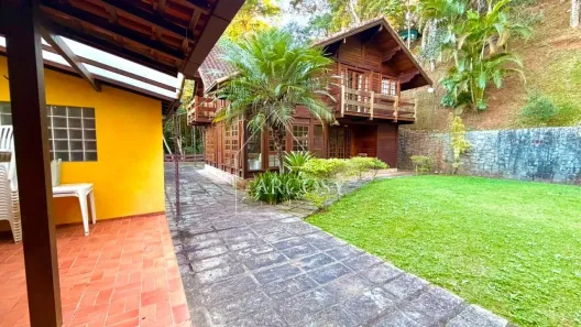 Casa de Condomínio com 5 Quartos para alugar, 382m² no Itaipava, Petrópolis