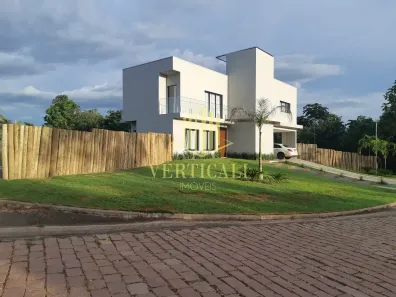 Casa de Condomínio com 4 Quartos à venda, 360m² no Centro-Norte, Cuiabá