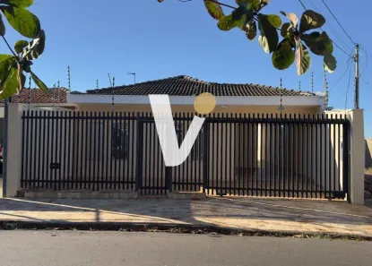 Casa com 3 Quartos para alugar, 200m² no Vila Formosa, Presidente Prudente