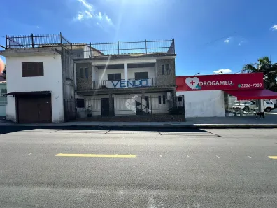 Imóvel Comercial com 2 Quartos à venda, 200m² no Camobi, Santa Maria