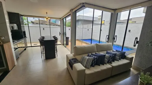 Casa de Condomínio com 3 Quartos à venda, 206m² no Jardins Madri, Goiânia