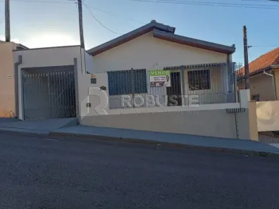 Casa com 3 Quartos à venda, 108m² no Vila Maria, Botucatu