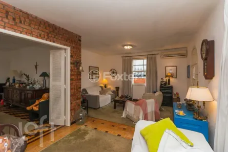 Casa com 5 Quartos à venda, 280m² no Santo Antônio, Porto Alegre