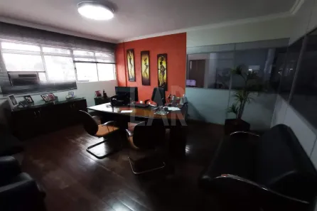 Sala Comercial para alugar, 215m² no Alto Barroca, Belo Horizonte