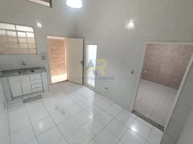 Casa com 1 Quarto para alugar, 30m² no Jardim Guairaca, São Paulo