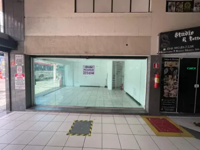 Ponto Comercial para alugar, 67m² no Centro, Juiz de Fora