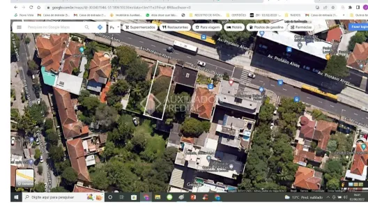 Lote/Terreno à venda, 330m² no Petrópolis, Porto Alegre