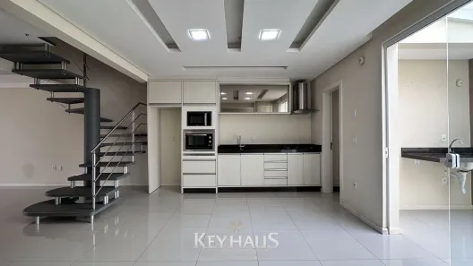 Sobrado com 3 Quartos para alugar, 148m² no Dom Bosco, Itajaí