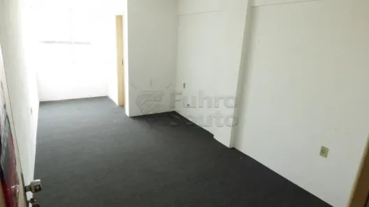 Sala Comercial para alugar, 32m² no Centro, Pelotas