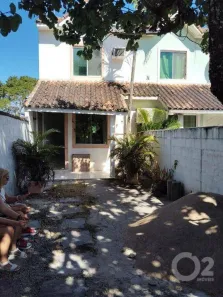 Casa com 2 Quartos para alugar, 85m² no Imboassica, Macaé