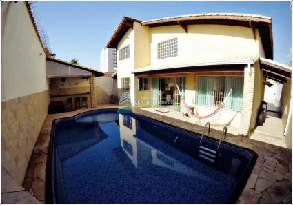 Casa com 4 Quartos à venda, 223m² no Flórida, Praia Grande