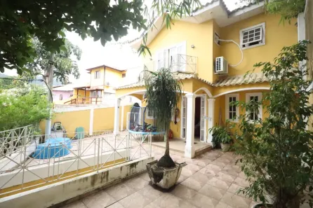Casa de Condomínio com 3 Quartos à venda, 450m² no Vila Valqueire, Rio de Janeiro