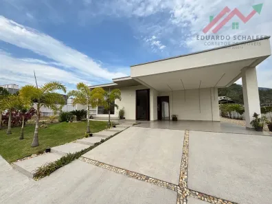 Casa de Condomínio com 3 Quartos à venda, 225m² no Santa Regina, Camboriú