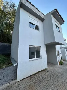 Sobrado com 3 Quartos à venda, 55m² no Tarumã, Viamão
