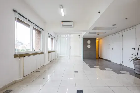 Ponto Comercial para alugar, 56m² no Liberdade, São Paulo