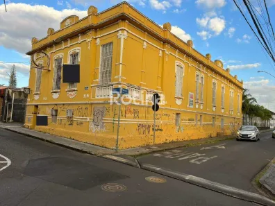 Galpão/Depósito/Armazém para alugar, 450m² no Fundinho, Uberlândia