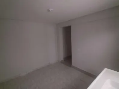 Casa com 1 Quarto para alugar, 40m² no Cidade das Flores, Osasco