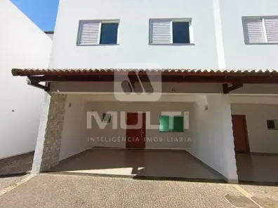 Casa de Condomínio com 3 Quartos para alugar, 126m² no Tubalina, Uberlândia