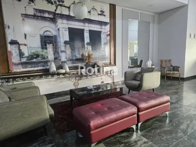 Apartamento com 4 Quartos para alugar, 200m² no Centro, Uberlândia