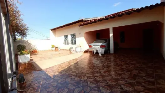 Casa com 3 Quartos à venda, 298m² no Califórnia, Londrina