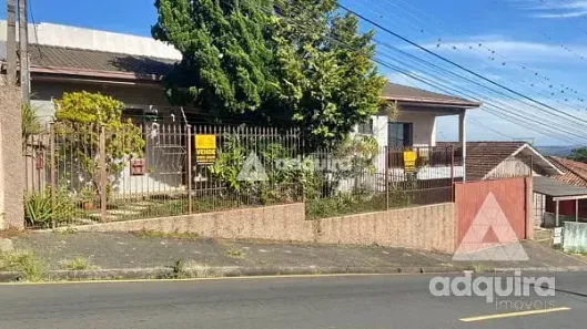 Casa com 3 Quartos à venda, 232m² no Centro, Ponta Grossa