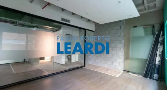 Sala Comercial à venda, 31m² no Vila Olímpia, São Paulo