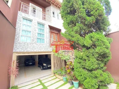 Sobrado com 3 Quartos à venda, 225m² no Jardim do Estádio, Santo André