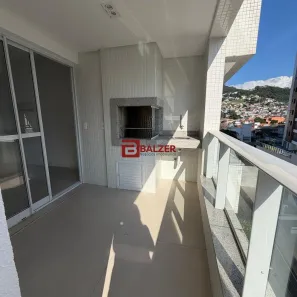 Apartamento com 3 Quartos para alugar, 111m² no Agronômica, Florianópolis