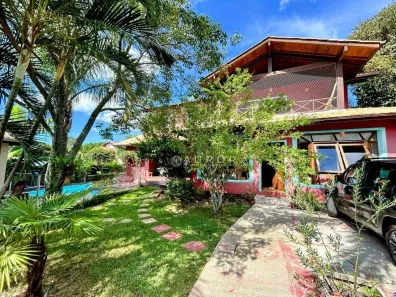 Casa com 5 Quartos para alugar, 276m² no Campeche, Florianópolis