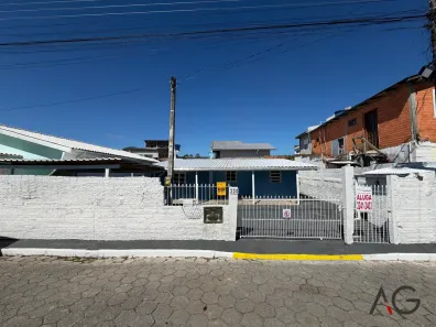 Casa com 3 Quartos para alugar, 66m² no Tapera da Base, Florianópolis