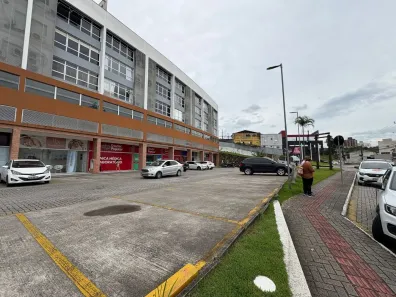 Ponto Comercial à venda, 99m² no Forquilhinha, São José