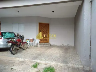 Casa com 2 Quartos à venda, 150m² no Segismundo Pereira, Uberlândia