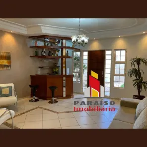 Casa com 4 Quartos à venda, 300m² no Nossa Senhora Aparecida, Uberlândia