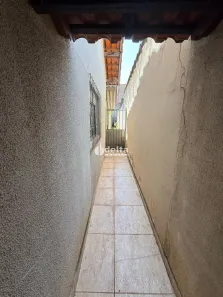 Casa com 3 Quartos à venda, 269m² no Santa Mônica, Uberlândia