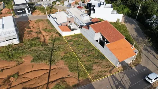 Lote/Terreno à venda, 140m² no Centro, Piracaia