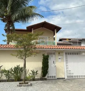 Sobrado com 5 Quartos à venda, 350m² no Indaiá, Caraguatatuba