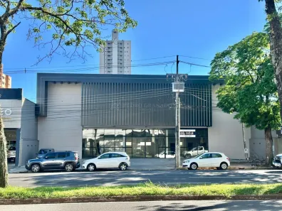 Prédio Comercial para alugar, 899m² no Zona 7, Maringá