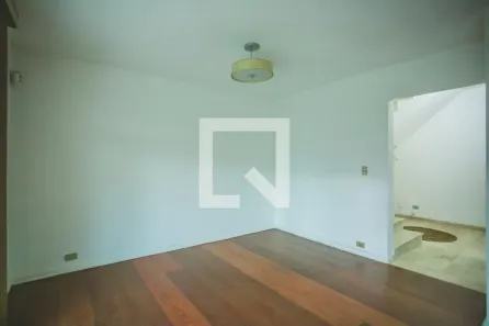 Casa com 3 Quartos à venda, 250m² no Indianópolis, São Paulo