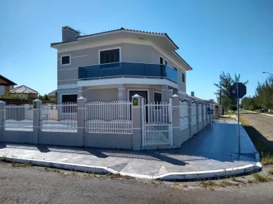 Casa com 4 Quartos à venda, 240m² no Atlântida-Sul, Osório