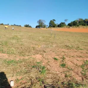 Lote/Terreno à venda, 300m² no Piracangaguá II, Taubaté