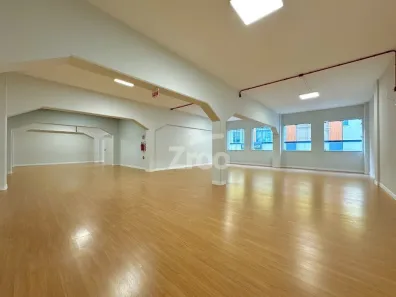 Sala Comercial para alugar, 700m² no Centro, Blumenau
