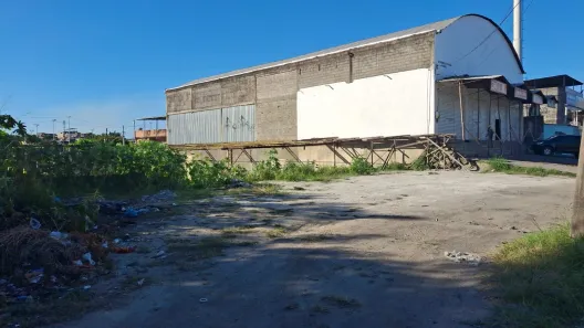 Imóvel Comercial à venda, 800m² no Jardim Catarina, São Gonçalo