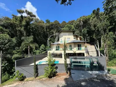 Casa de Condomínio com 4 Quartos à venda, 1600m² no Caraguatá, Mairiporã