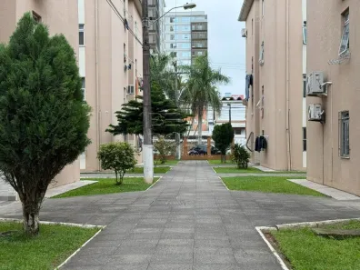 Apartamento com 2 Quartos à venda, 42m² no Barreiros, São José