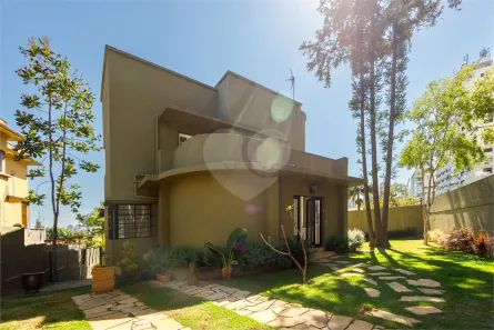 Casa com 5 Quartos para alugar, 550m² no Consolação, São Paulo
