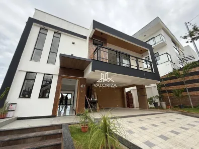 Casa de Condomínio com 4 Quartos à venda, 400m² no Salvaterra, Juiz de Fora